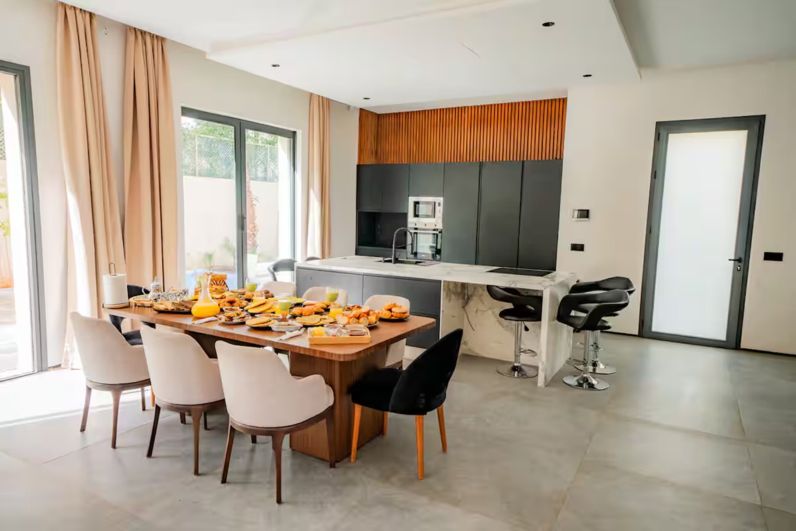 Villa 262 Amelkis, photo 6 of 14